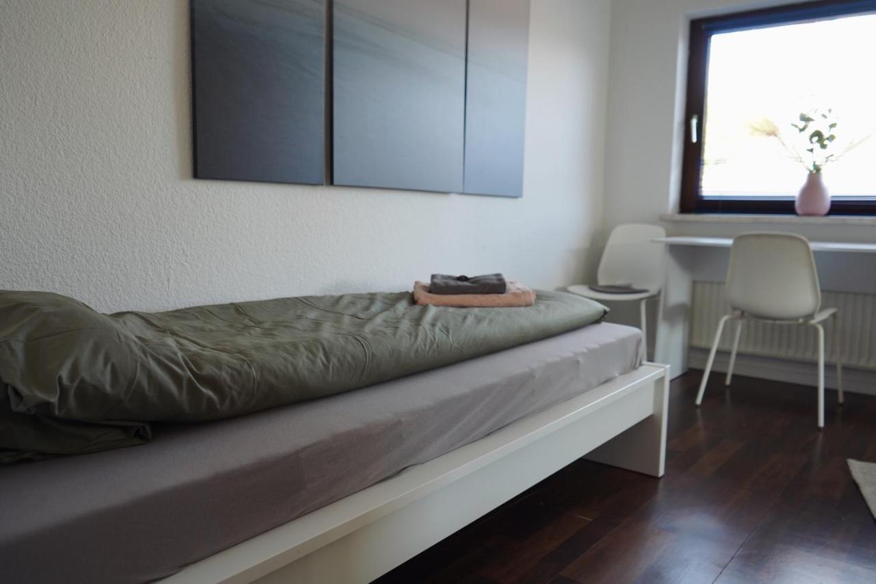Unique: Geraeumig - Bhf-Nah - Parkplatz - Netflix Apartment Bremen Exterior photo