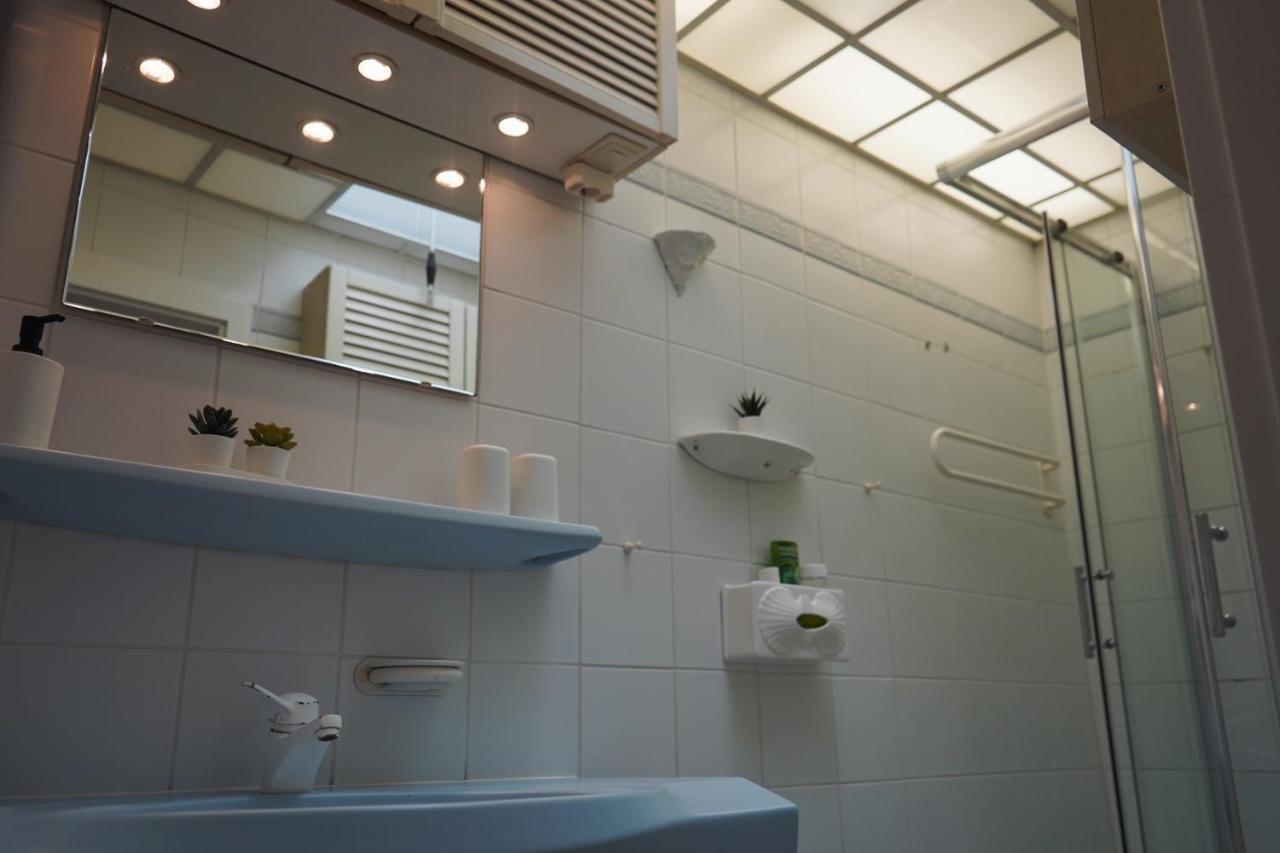 Unique: Geraeumig - Bhf-Nah - Parkplatz - Netflix Apartment Bremen Exterior photo